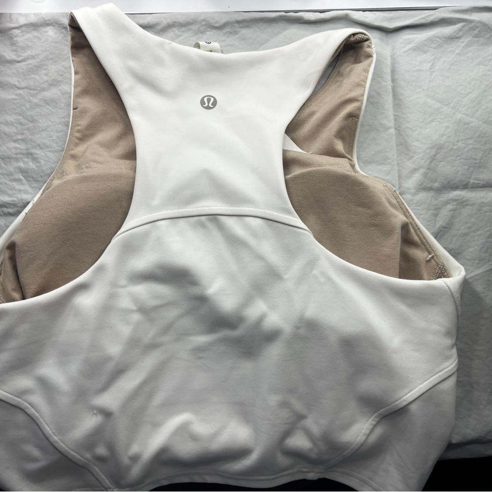 Lululemon White Top w/ Cups